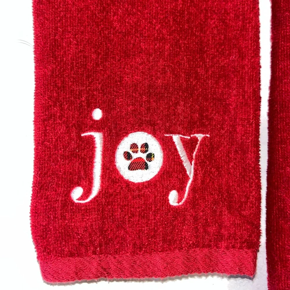 3 pc Essential Home Red Hand Towel Set Stitched Black Lab Dog paw print